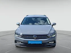 Grau Gebraucht 2022 VW Passat Business Kombi | 21.680 € (Guter Preis)