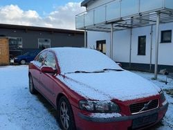 Rot Gebraucht 2002 Volvo S60 Limousine | 1.100 € (Guter Preis)