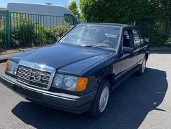 Blau Gebraucht 1987 Mercedes 200 Limousine | 8.350 €