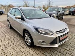 Silber Gebraucht 2013 Ford Focus Champions Edition Kombi | 5.600 € (Fairer Preis)