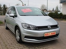Silber Gebraucht 2017 VW Touran Trendline Van / Kleinbus | 15.490 € (Fairer Preis)