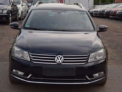 Schwarz Gebraucht 2012 VW Passat Highline Kombi | 8.599 € (Guter Preis)