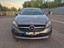 Grau Gebraucht 2015 Mercedes A180 Limousine | 14.200 € (Etwas zu teuer)