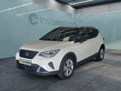 Weiß Gebraucht 2024 Seat Arona FR SUV | 23.899 € (Fairer Preis)