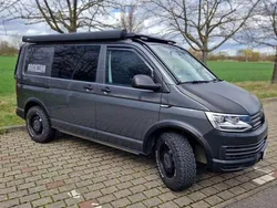 Grau Gebraucht 2016 VW T6 Van | 42.000 €