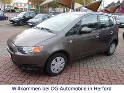 Braun Gebraucht 2011 Mitsubishi Colt Inform Limousine | 6.750 € (Etwas zu teuer)
