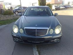Grau Gebraucht 2006 Mercedes E280 Avantgarde Limousine | 4.950 € (Fairer Preis)