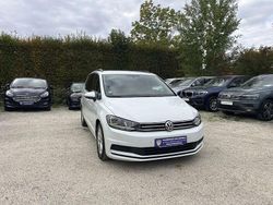 Pure white Gebraucht 2020 VW Touran Comfortline Van / Kleinbus | 17.899 € (Superpreis)