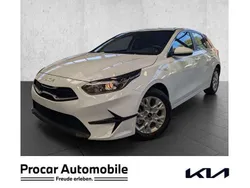Carraraweiß Neu 2025 Kia Ceed Vision Limousine | 21.990 € (Fairer Preis)