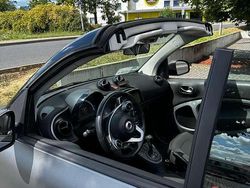 Schwarz Gebraucht 2019 Smart ForTwo Cabrio Basis Cabrio | 15.500 € (Fairer Preis)