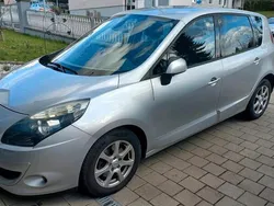 Silber Gebraucht 2010 Renault Scénic III Van / Kleinbus | 5.000 € (Guter Preis)