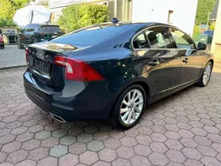 Grau Gebraucht 2015 Volvo S60 R-Design Limousine | 17.300 € (Teuer)