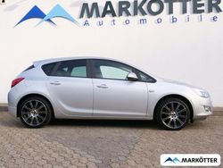 Silber Gebraucht 2011 Opel Astra Design Edition Limousine | 4.990 € (Fairer Preis)