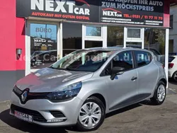 Grau Gebraucht 2018 Renault Clio IV Life Limousine | 10.999 € (Fairer Preis)