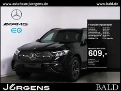 Schwarz obsidianschwarz metallic Gebraucht 2024 Mercedes GLC300e AMG SUV | 64.690 € (Fairer Preis)