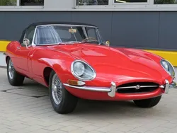 Rot Gebraucht 1964 Jaguar E-Type Cabrio | 139.900 €