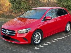 Rot Gebraucht 2019 Mercedes B180 Van / Kleinbus | 17.900 € (Guter Preis)