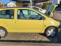 Gelb Gebraucht 2000 Renault Twingo Liberty Kleinwagen | 1.500 € (Fairer Preis)