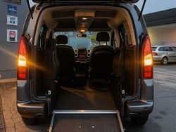 Grau Gebraucht 2018 Citroën Berlingo Van / Kleinbus | 17.500 € (Teuer)