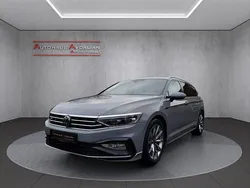 Grau Gebraucht 2023 VW Passat Elegance Kombi | 31.440 € (Fairer Preis)