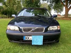 Blau Gebraucht 2001 Volvo V70 Kombi | 2.150 € (Guter Preis)