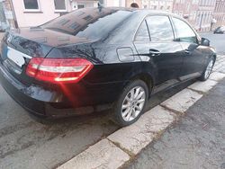 Schwarz Gebraucht 2010 Mercedes E220 Avantgarde Limousine | 5.500 € (Superpreis)