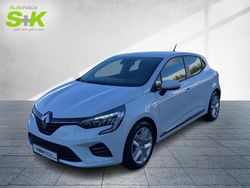 Weiß Gebraucht 2021 Renault Clio V Zen Limousine | 13.390 € (Fairer Preis)