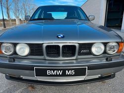 Silber Gebraucht 1989 BMW M5 Limousine | 33.950 €