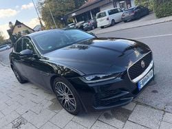 Schwarz Gebraucht 2020 Jaguar XE R-Dynamic Limousine | 23.000 € (Fairer Preis)