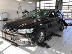 Deep black perleffekt Gebraucht 2020 VW Passat Comfortline Kombi | 17.980 € (Fairer Preis)
