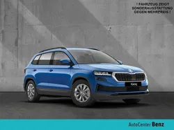 Blau Neu 2025 Skoda Karoq Selection SUV | 27.490 € (Guter Preis)