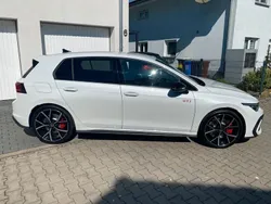 Weiß Neu 2025 VW Golf VIII GTI Limousine | 40.300 € (Superpreis)