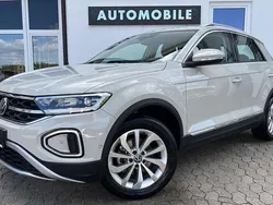 Grau Gebraucht 2024 VW T-Roc Style SUV | 30.479 € (Fairer Preis)