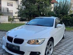 Weiß Gebraucht 2010 BMW 320 M Sport Coupé | 7.800 € (Guter Preis)