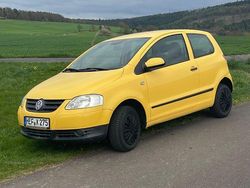 Gelb Gebraucht 2006 VW Fox Kleinwagen | 2.385 €