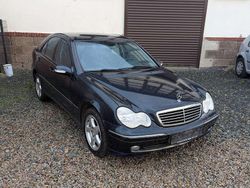 Blau Gebraucht 2003 Mercedes C180 Avantgarde Limousine | 3.500 € (Fairer Preis)