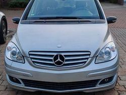 Grau Gebraucht 2005 Mercedes B200 Van / Kleinbus | 1.690 € (Guter Preis)