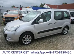 Grau Gebraucht 2012 Citroën Berlingo Tendance Van / Kleinbus | 3.750 € (Fairer Preis)