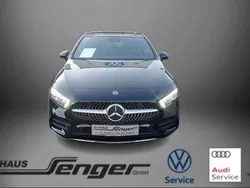 Kosmosschwarz Gebraucht 2018 Mercedes A250 AMG line Limousine | 28.890 € (Etwas zu teuer)