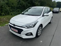 Weiß Gebraucht 2020 Hyundai i20 Limousine | 6.800 € (Guter Preis)