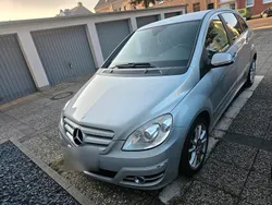 Silber Gebraucht 2010 Mercedes B180 Van / Kleinbus | 5.500 € (Fairer Preis)