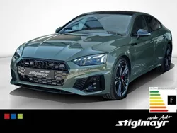 Grün Gebraucht 2024 Audi A5 Sportback Business Limousine | 66.880 €
