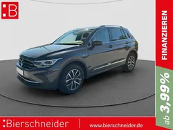 Grau Gebraucht 2021 VW Tiguan Life SUV | 29.550 € (Fairer Preis)