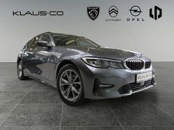 Grau Gebraucht 2020 BMW 320 Sport Line Kombi | 25.980 € (Etwas zu teuer)
