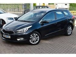 Black pearl (metallic) Gebraucht 2013 Kia Ceed Spirit Kleinwagen | 5.490 € (Guter Preis)