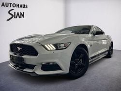 Weiß Gebraucht 2016 Ford Mustang | 25.900 €
