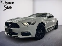 Weiß Gebraucht 2016 Ford Mustang | 25.900 €