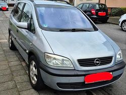 Silber Gebraucht 2001 Opel Zafira Van / Kleinbus | 1.200 € (Guter Preis)
