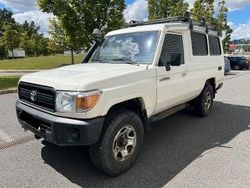 Weiß Gebraucht 2009 Toyota Land Cruiser SUV | 34.900 €