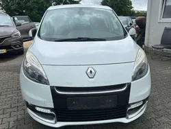 Weiß Gebraucht 2013 Renault Grand Scénic III Bose Edition Van / Kleinbus | 2.900 € (Superpreis)